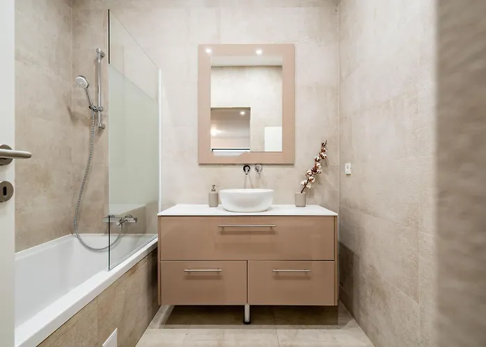 Romexpo Relax Spacious Daire *