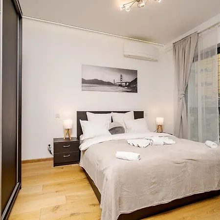 Romexpo 2br Relax Spacious *