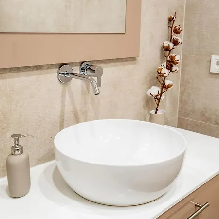 Romexpo Relax Spacious Apartment *