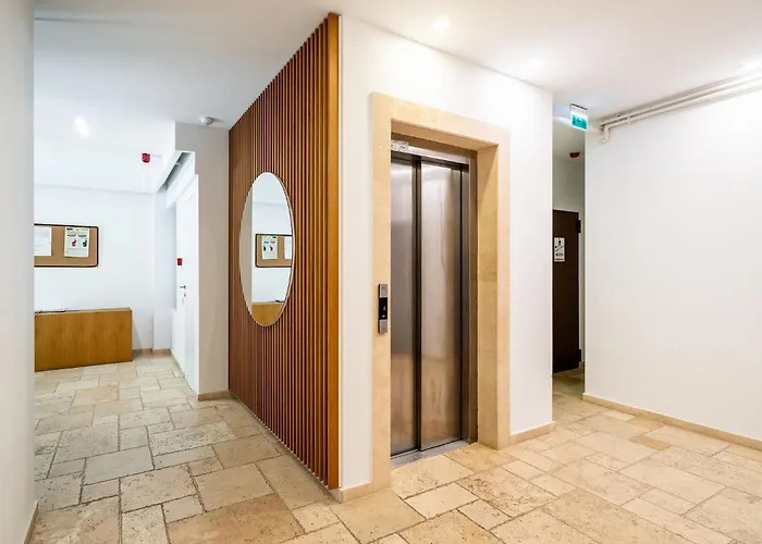 Romexpo Relax Spacious