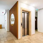 Romexpo Relax Spacious