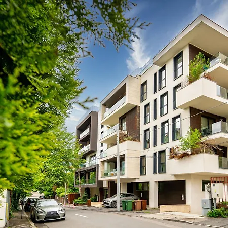 Romexpo Relax Spacious